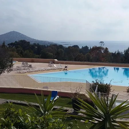 Cap Esterel 6 Pers Vue Classe 3 Etoiles Апартаменты *