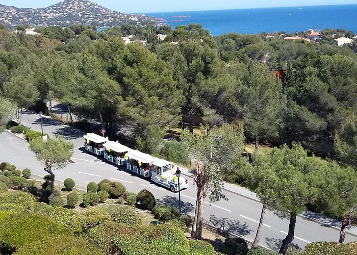 Cap Esterel 6 Pers Vue Classe 3 Etoiles Saint-Raphaël